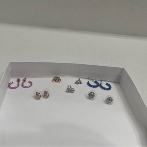 7 pairs of earrings